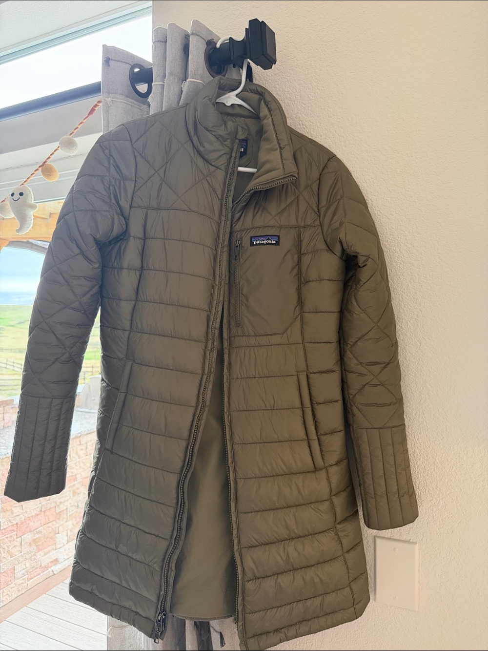 Patagonia Women's Quilted Mid-Length Puffer Coat — Olive Green